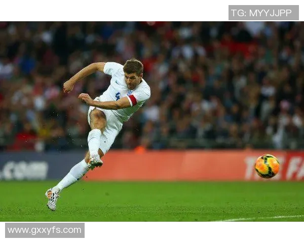 足球界的重炮手是谁 谁才是那些凌空炸弹的真正主宰