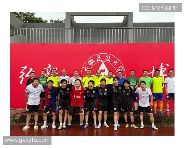 送别足球巨星:铭记他在绿茵场上的荣耀与拼搏,祝福未来更加辉煌 送别足球巨星:铭记他在绿茵场上的荣耀与拼搏,祝福未来更加辉煌